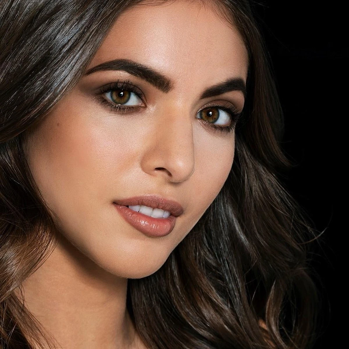 Maybelline Tattoo Brow Waterproof Wenkbrauwgel - 04 Medium Brown - Afbeelding 10